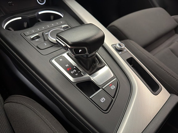 Audi A4 24 of 30
