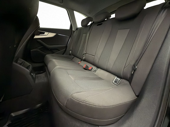 Audi A4 13 of 30