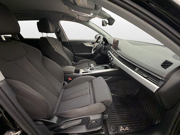 Audi A4 11 of 30