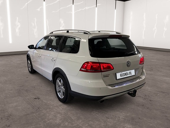 Volkswagen Passat Alltrack 5 of 5