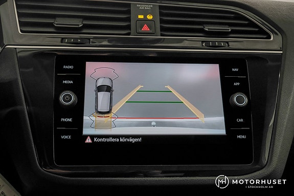 Volkswagen Tiguan 12 of 21