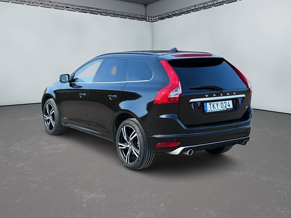 Volvo XC60 4 of 5