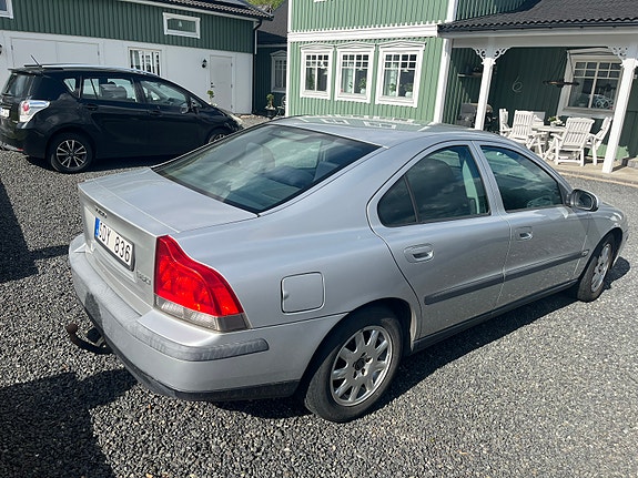 Volvo S60 5 of 5