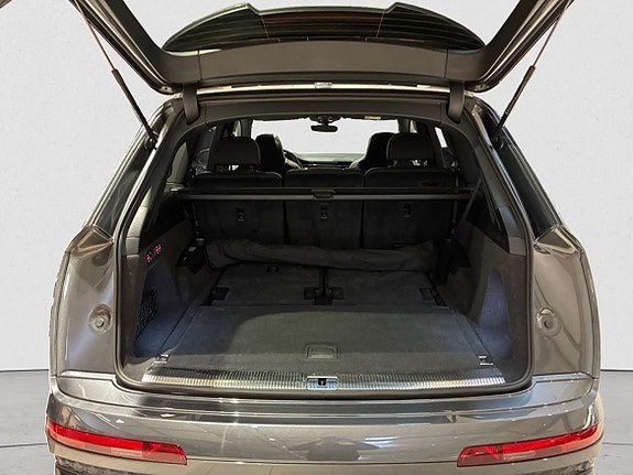 Audi Q7 19 of 19