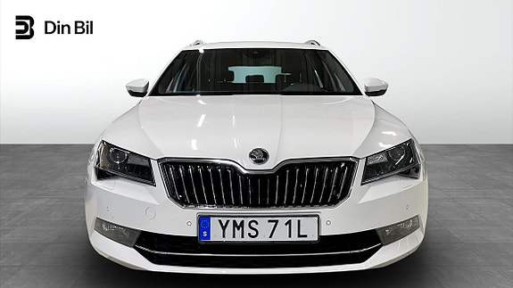 Skoda Superb 4 of 5