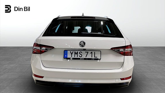 Skoda Superb 5 of 5