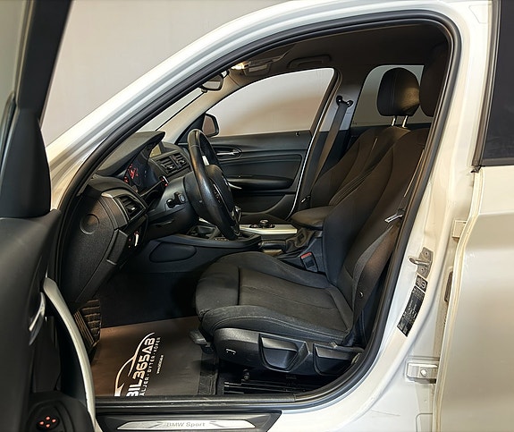 BMW 116d 2 of 18
