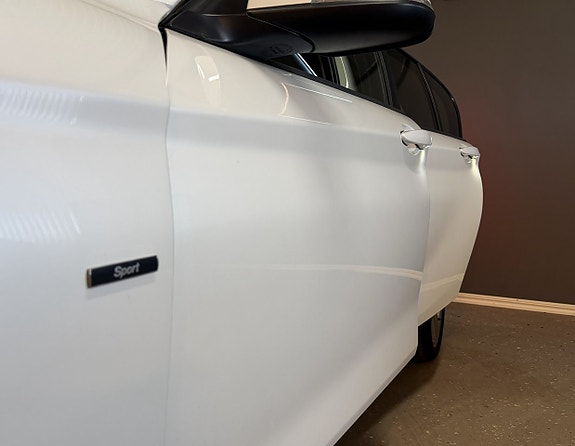 BMW 116d 7 of 18