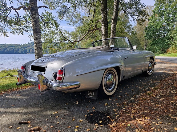 Mercedes-Benz 190 SL 2 of 5