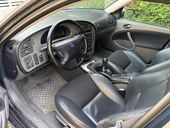 Saab 9-5 3 of 3