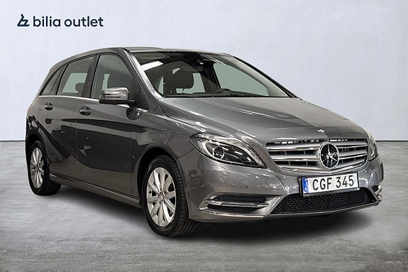 Mercedes-Benz B180 4 of 5