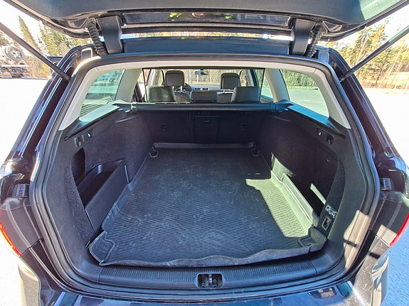 Volkswagen Passat Alltrack 4 of 5