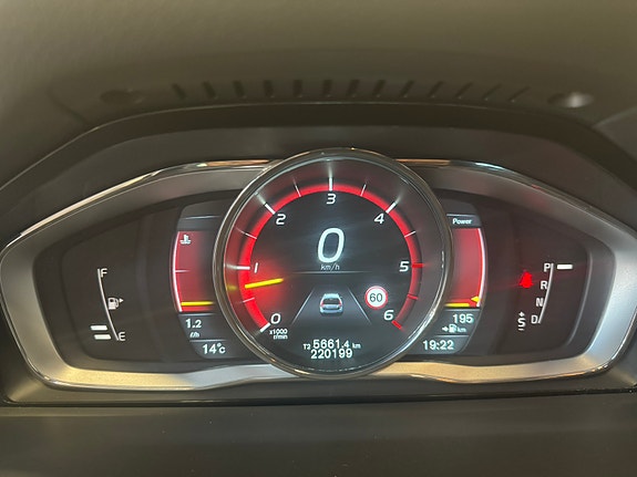 Volvo XC70 6 of 8