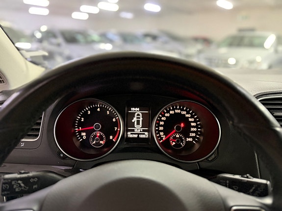 Volkswagen Golf VI 8 of 13