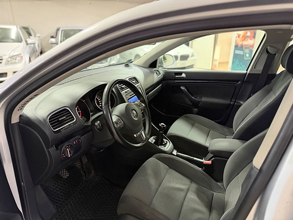 Volkswagen Golf VI 10 of 13
