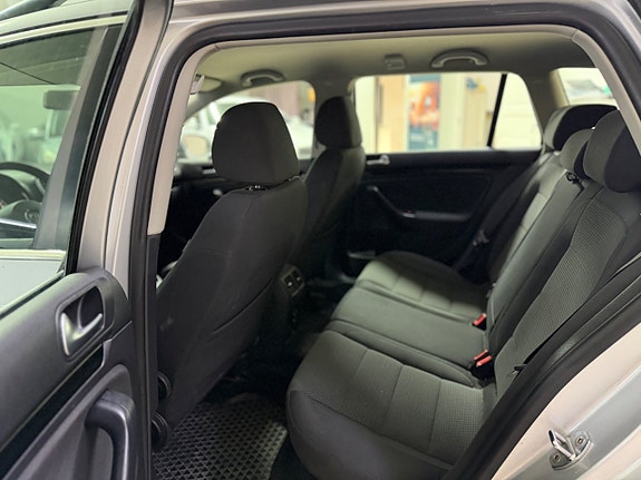 Volkswagen Golf VI 11 of 13