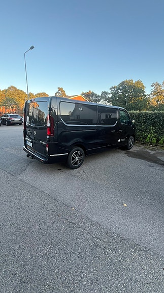 Opel Vivaro 5 of 5