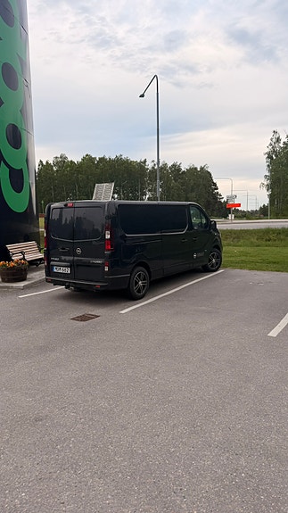 Opel Vivaro 2 of 5