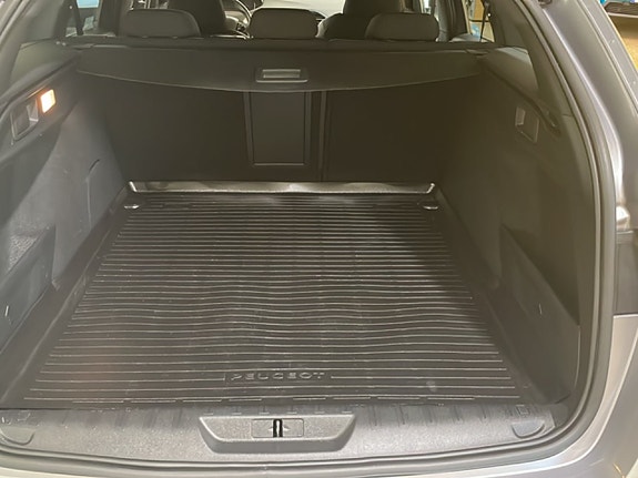 Peugeot 308 4 of 23