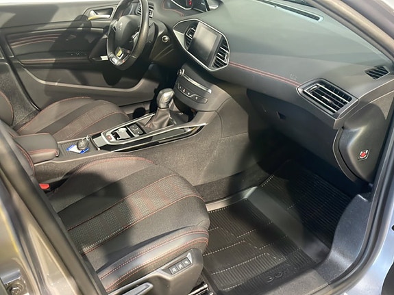 Peugeot 308 7 of 23