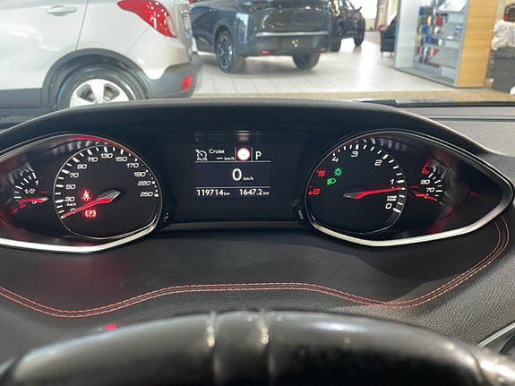 Peugeot 308 10 of 23