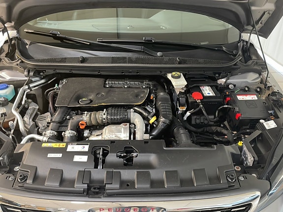 Peugeot 308 18 of 23