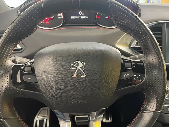 Peugeot 308 14 of 23