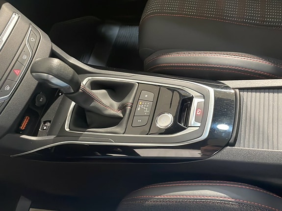Peugeot 308 13 of 23