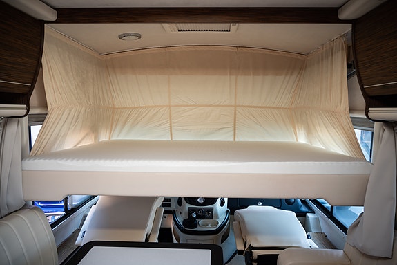 Concorde Charisma III 900M 24 of 30