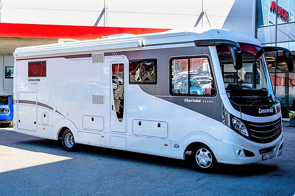 Concorde Charisma III 900M 2 of 30