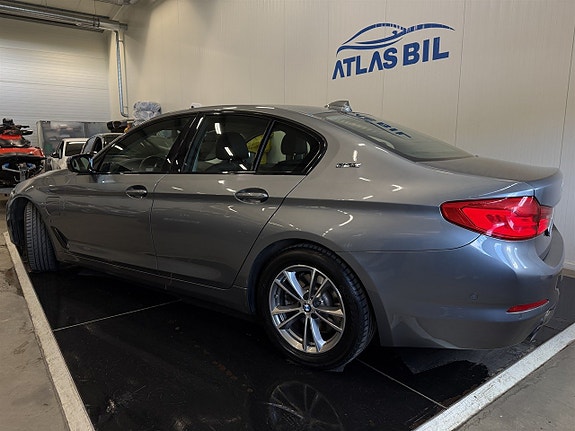 BMW 530e 3 of 20
