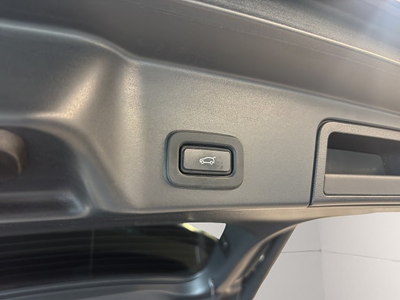 Land Rover Range Rover Evoque 21 of 24