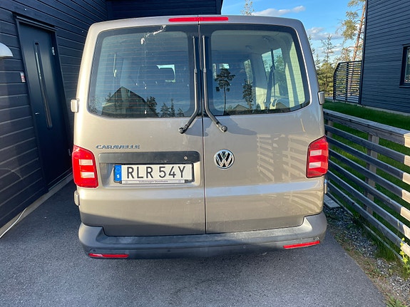 Volkswagen Caravelle 2 of 5