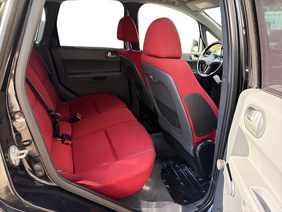 Mitsubishi Colt 16 of 21