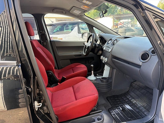 Mitsubishi Colt 17 of 21