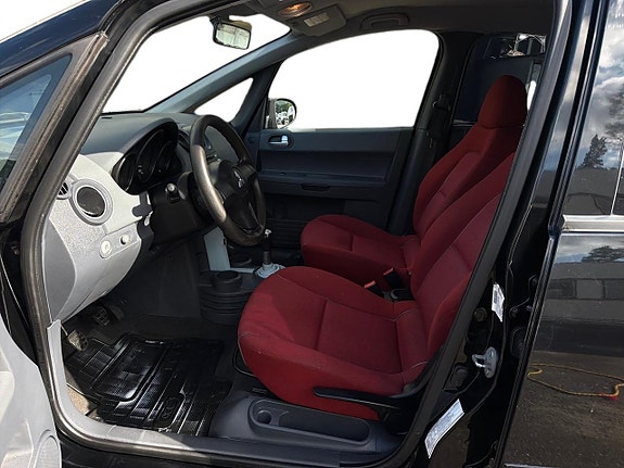 Mitsubishi Colt 15 of 21