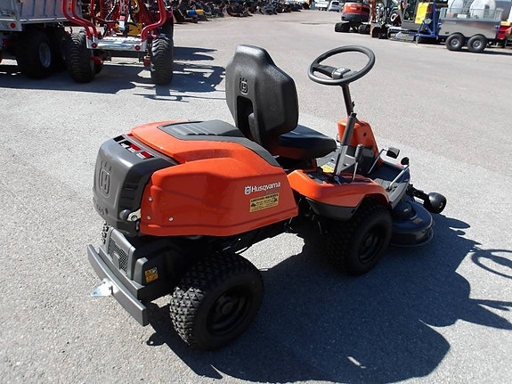 Husqvarna R 214 TC 3 of 4