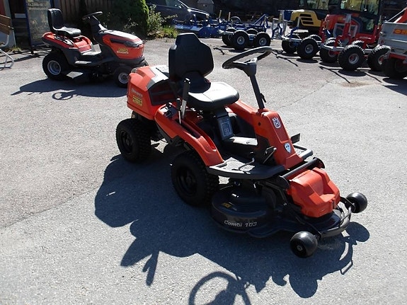 Husqvarna R 214 TC 2 of 4