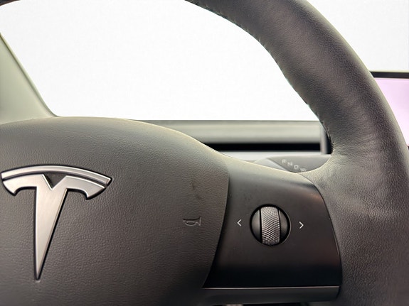 Tesla Model 3 17 of 30