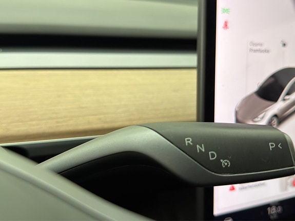 Tesla Model 3 18 of 30