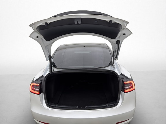 Tesla Model 3 30 of 30
