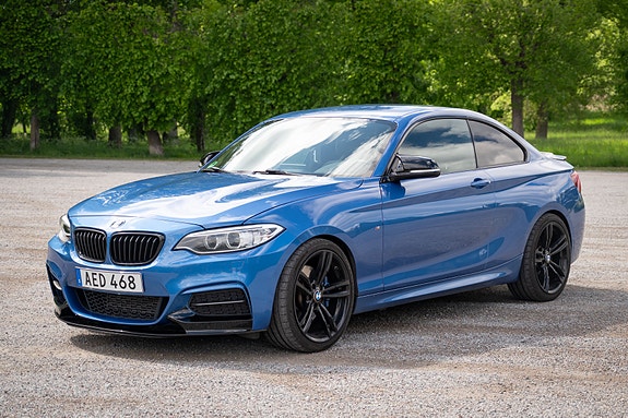 BMW M235i 2 of 19