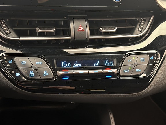 Toyota C-HR 22 of 30