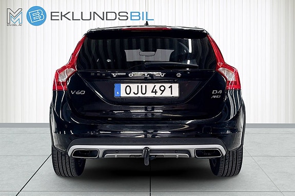 Volvo V60 Cross Country 5 of 5
