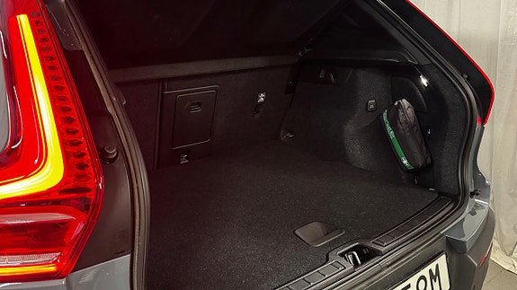 Volvo XC40 6 of 26