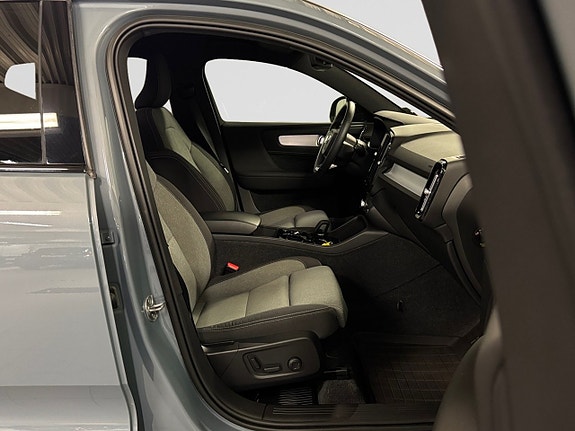 Volvo XC40 24 of 26
