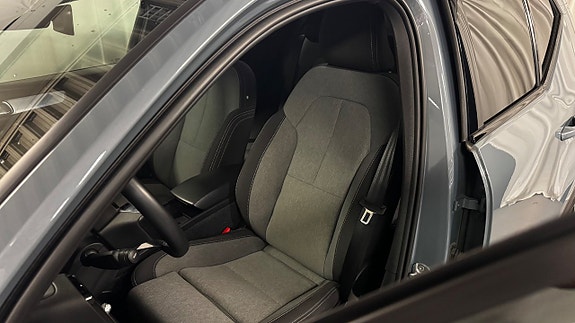 Volvo XC40 14 of 26