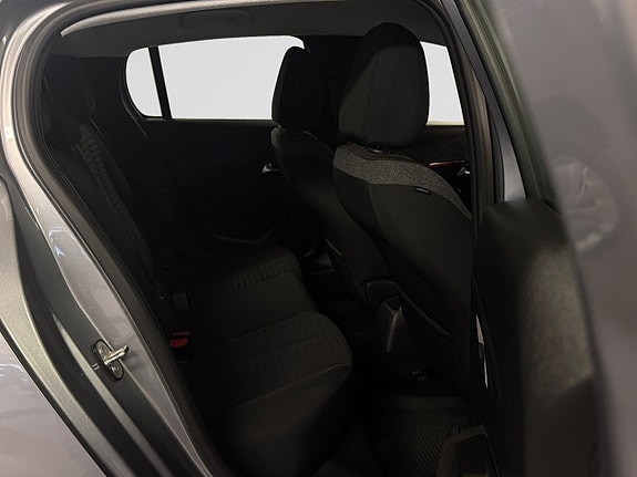 Peugeot 208 21 of 22