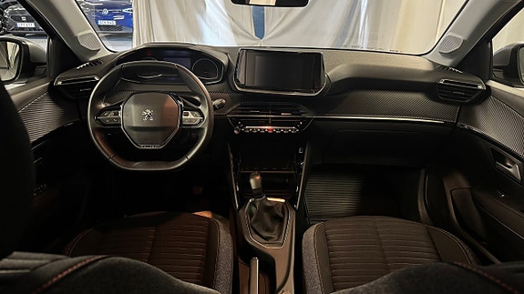 Peugeot 208 14 of 22