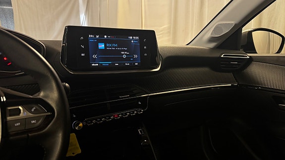 Peugeot 208 17 of 22